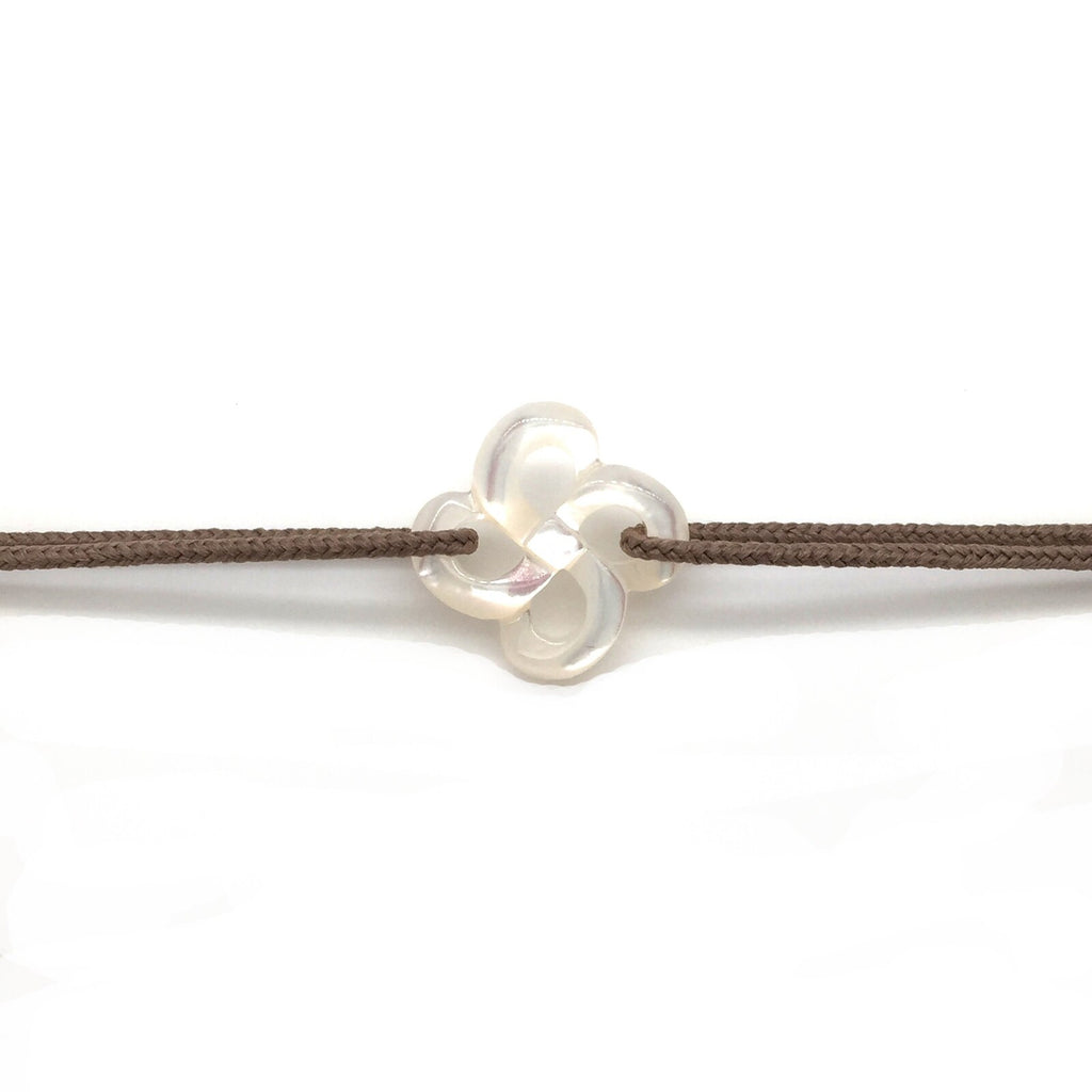 Bracelet Ilargia Nacre Blanche sur Cordon
