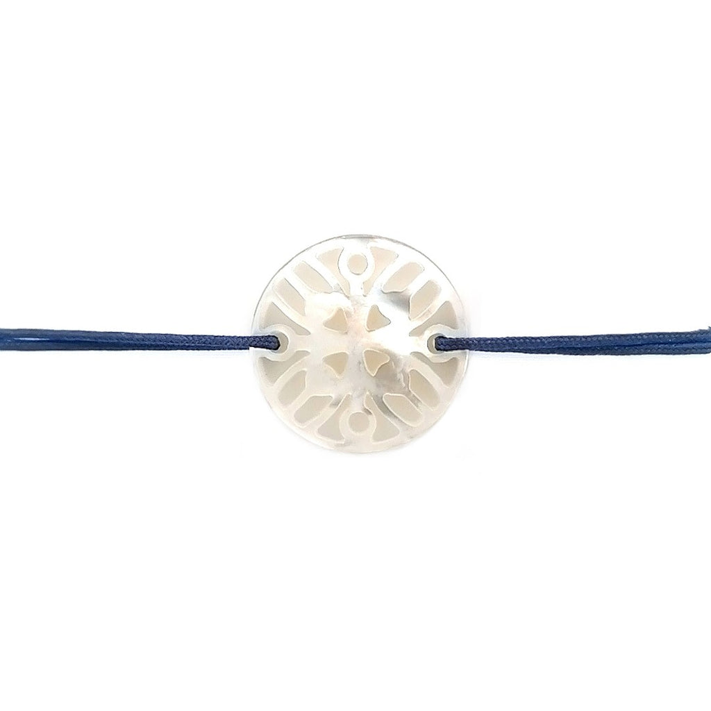 Bracelet Ilargia Stèle Nacre blanche sur Cordon
