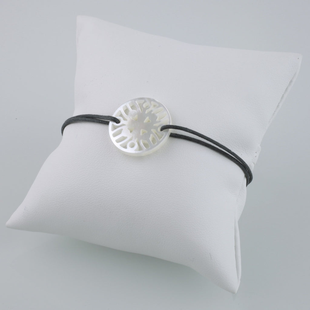 Bracelet Ilargia Stèle Nacre blanche sur Cordon