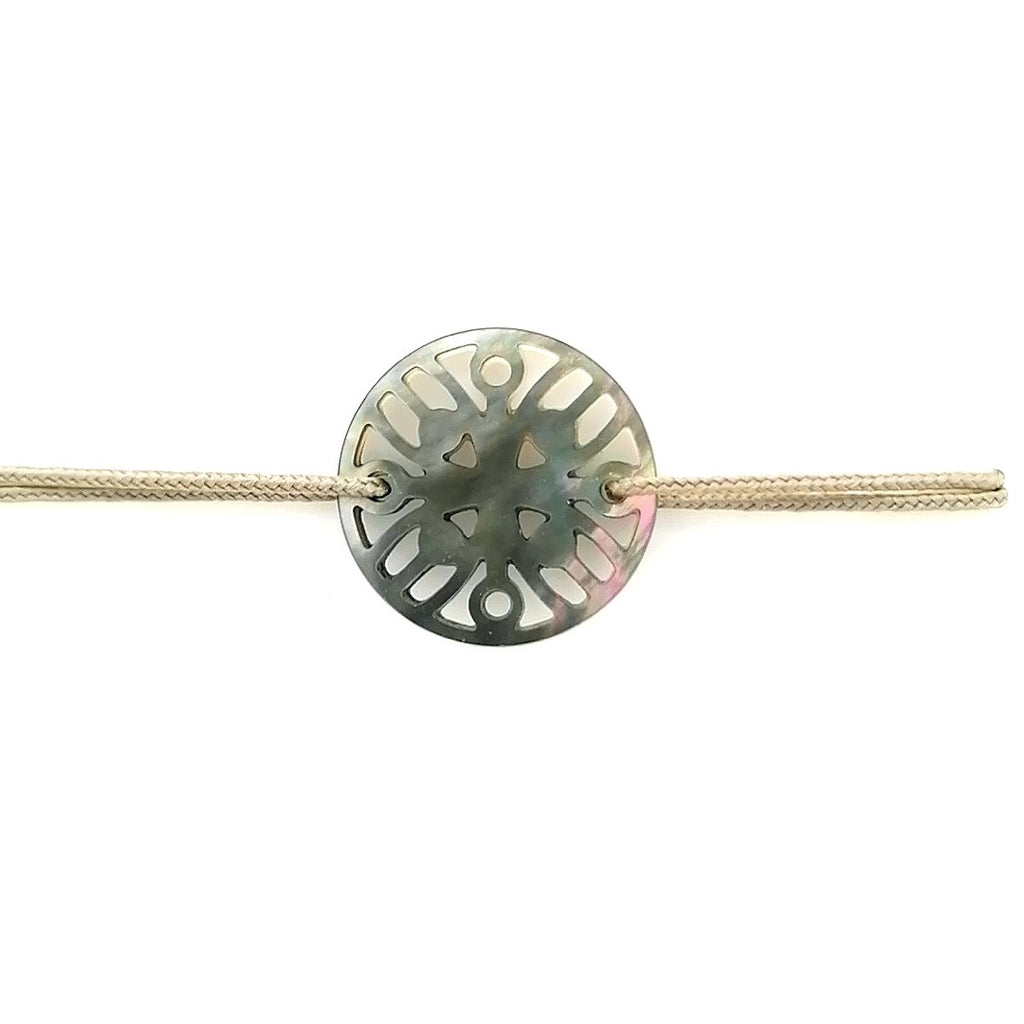 Bracelet Ilargia Stèle Nacre grise sur Cordon