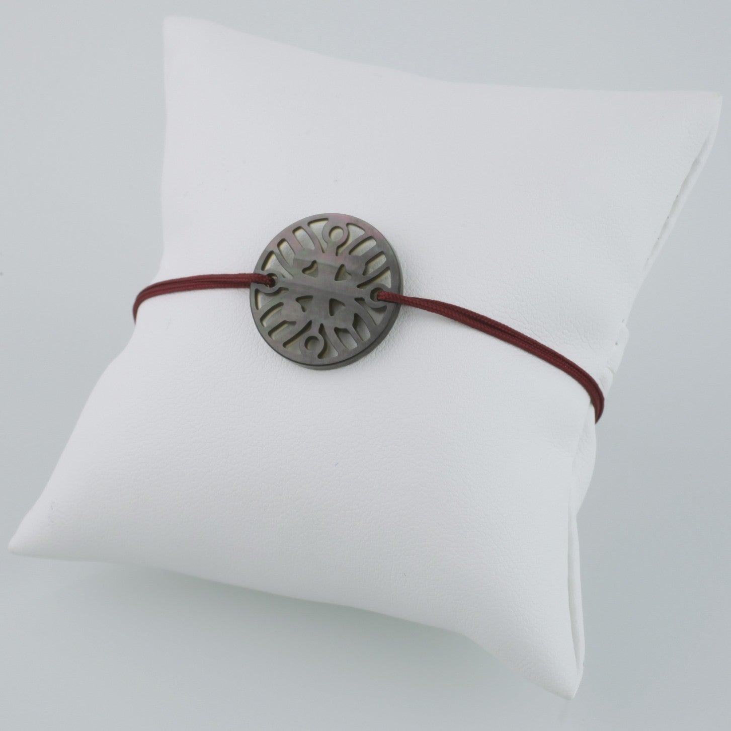Bracelet Ilargia Stèle Nacre grise sur Cordon