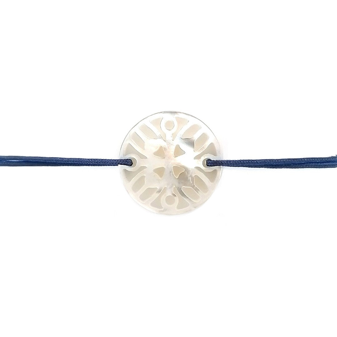 Bracelet Ilargia Stèle Nacre Blanche sur Cordon
