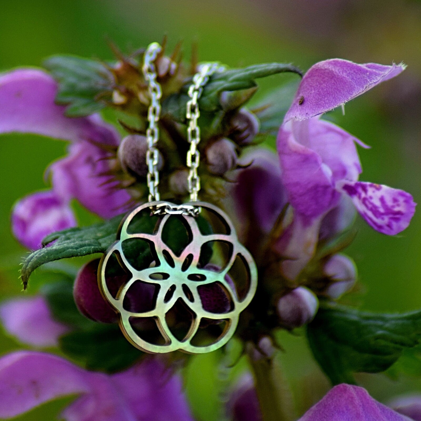 Collier Ilargia Argent Nacre Grise Stèle de Xabier