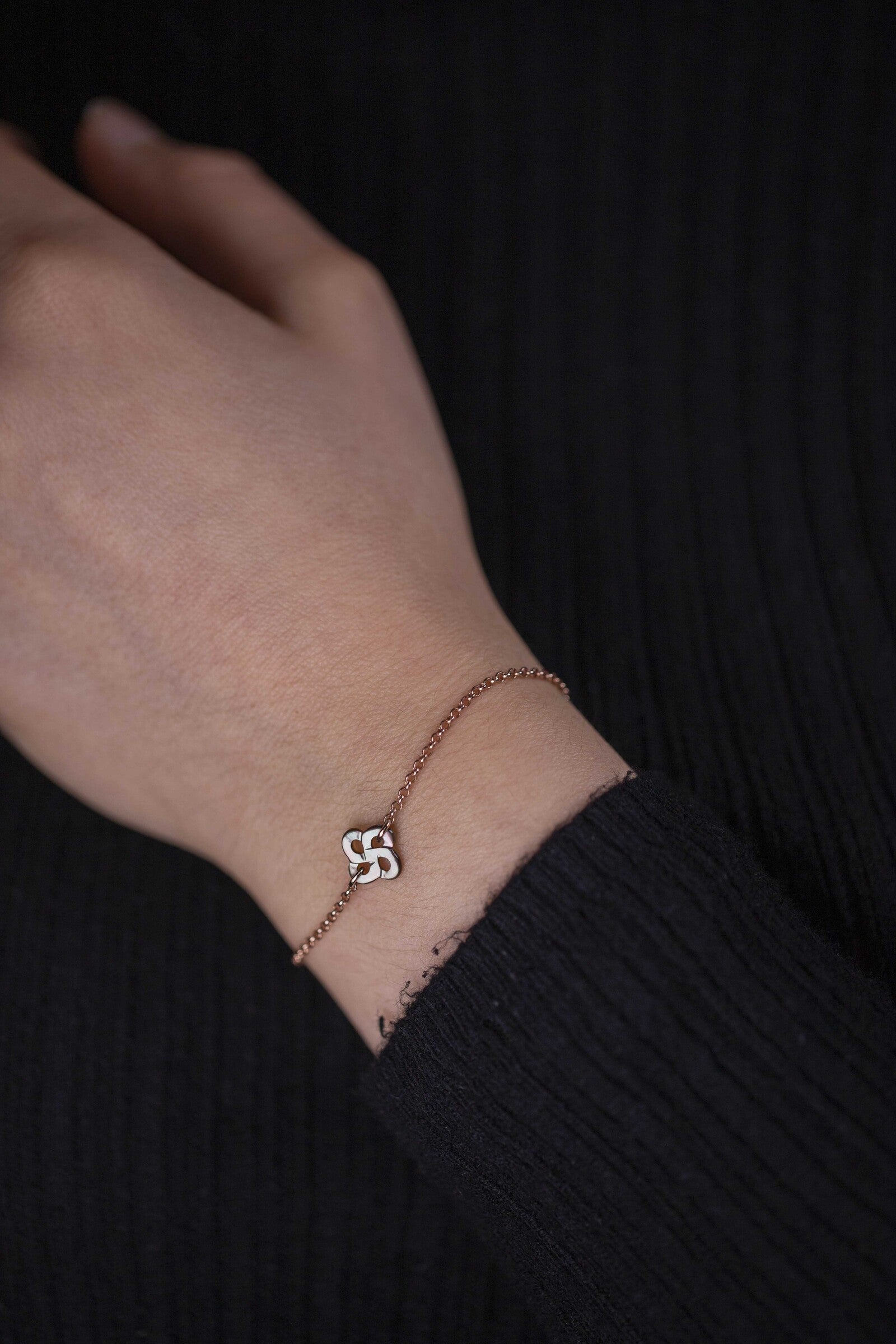 Bracelet Ilargia Argent Plaqué Or Rose Lauburu Ttiki Nacre Grise