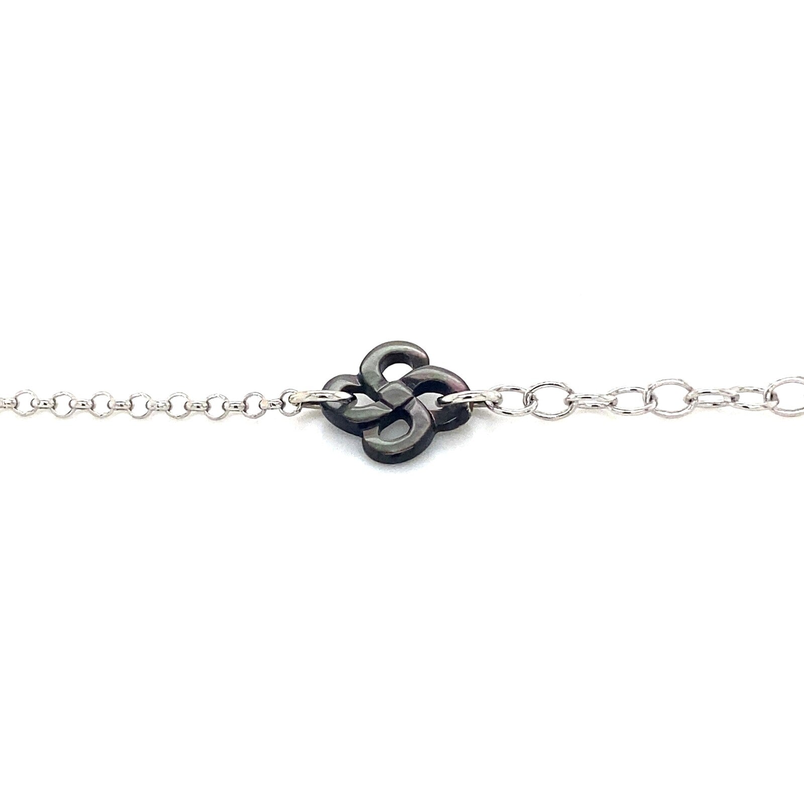 Bracelet Ilargia Txiki Chaine Réglable et Lauburu en Nacre grise